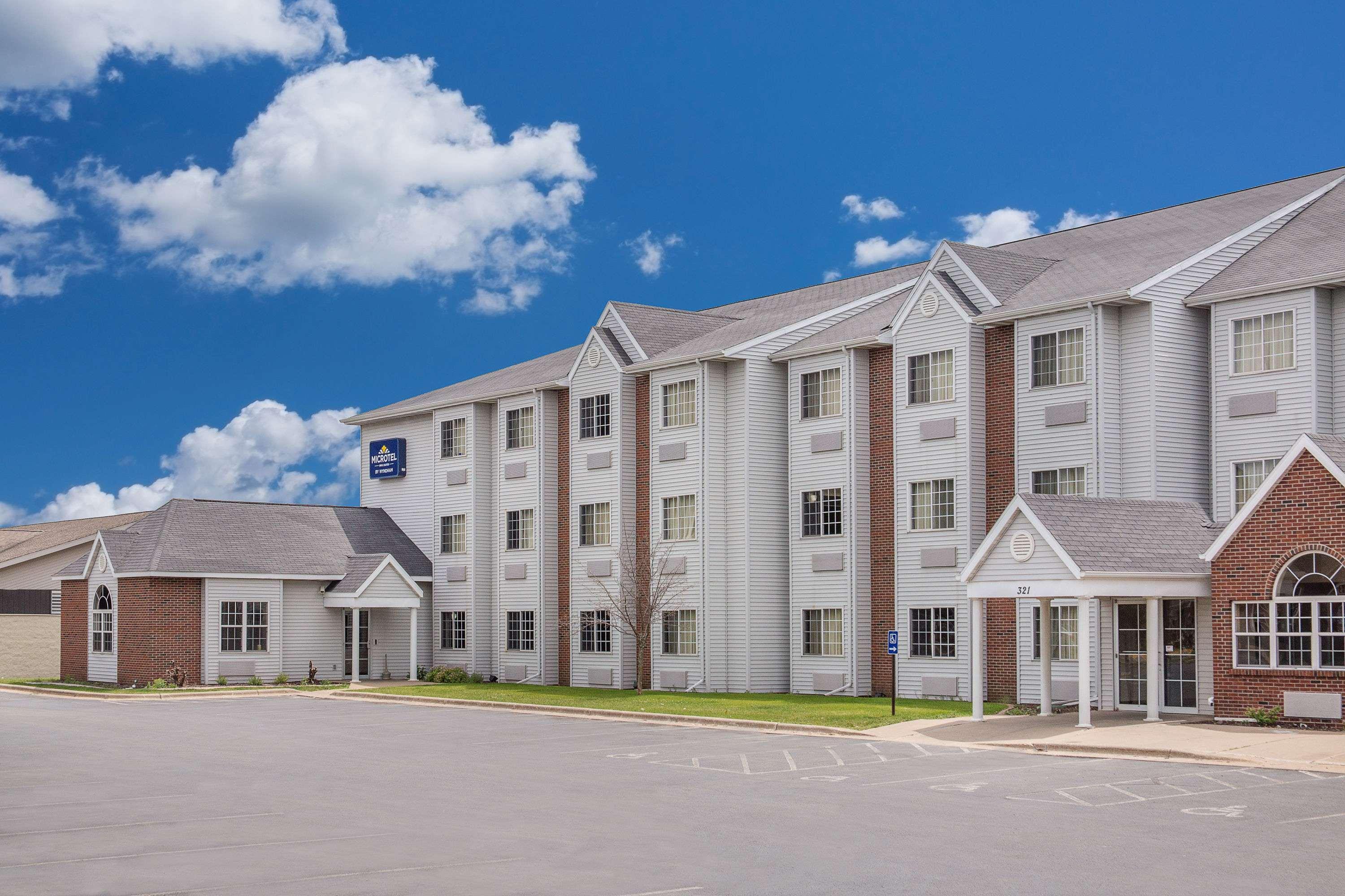 Microtel Inn And Suites By Wyndham Appleton Exterior photo